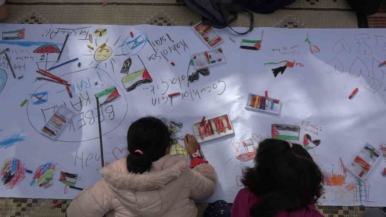 &quot;Filistinli çocuklar için çiz&quot; etkinliği