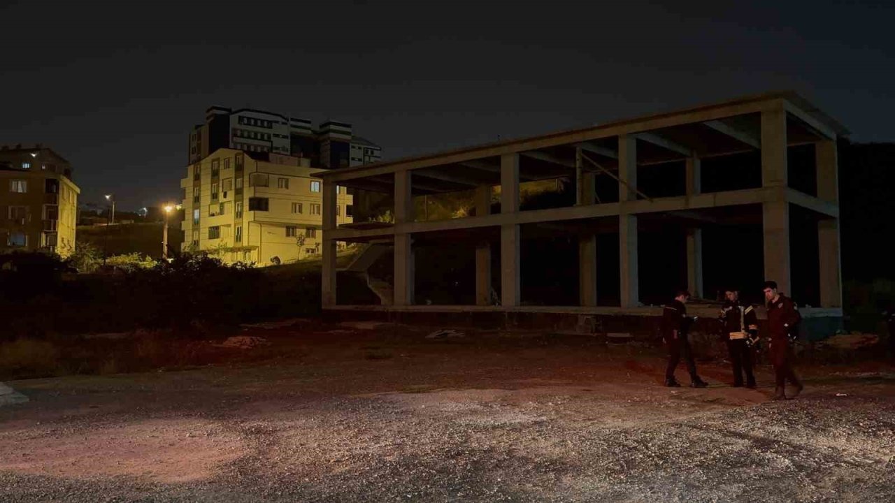 Gebze’de İnşaattan Kablo Çalmaya Çalışan Hırsız, Polisi Görünce Kaçtı