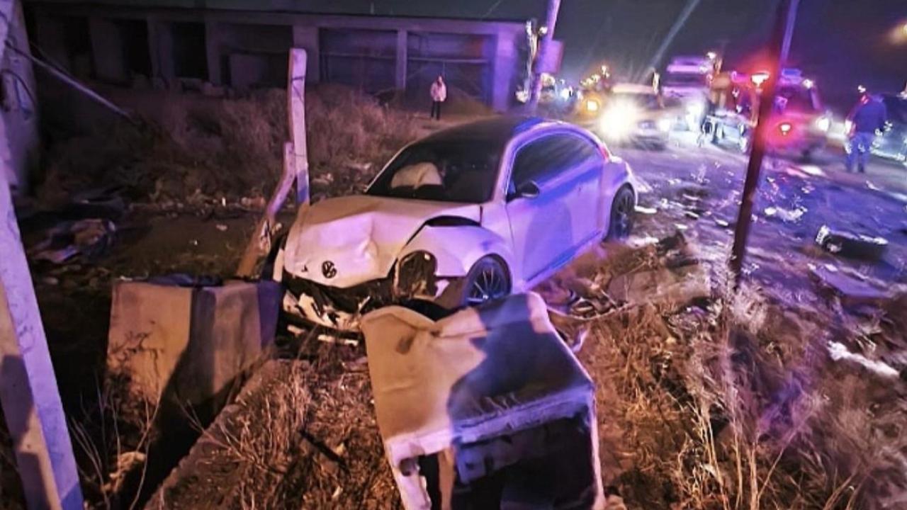 Iğdır Sanayi Yolu’nda Kaza: Sürücü Araçta Sıkıştı