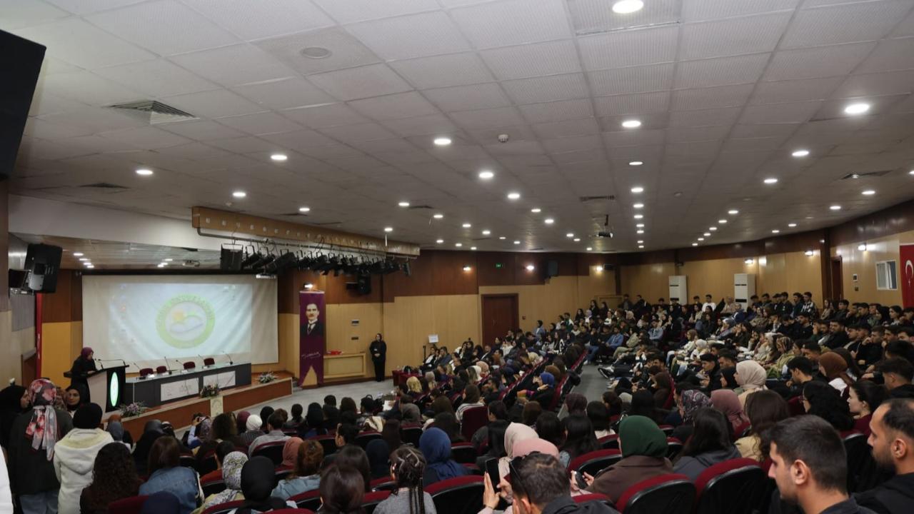 Iğdır Üniversitesinde “Dünya Kız Çocukları Paneli” Düzenlendi