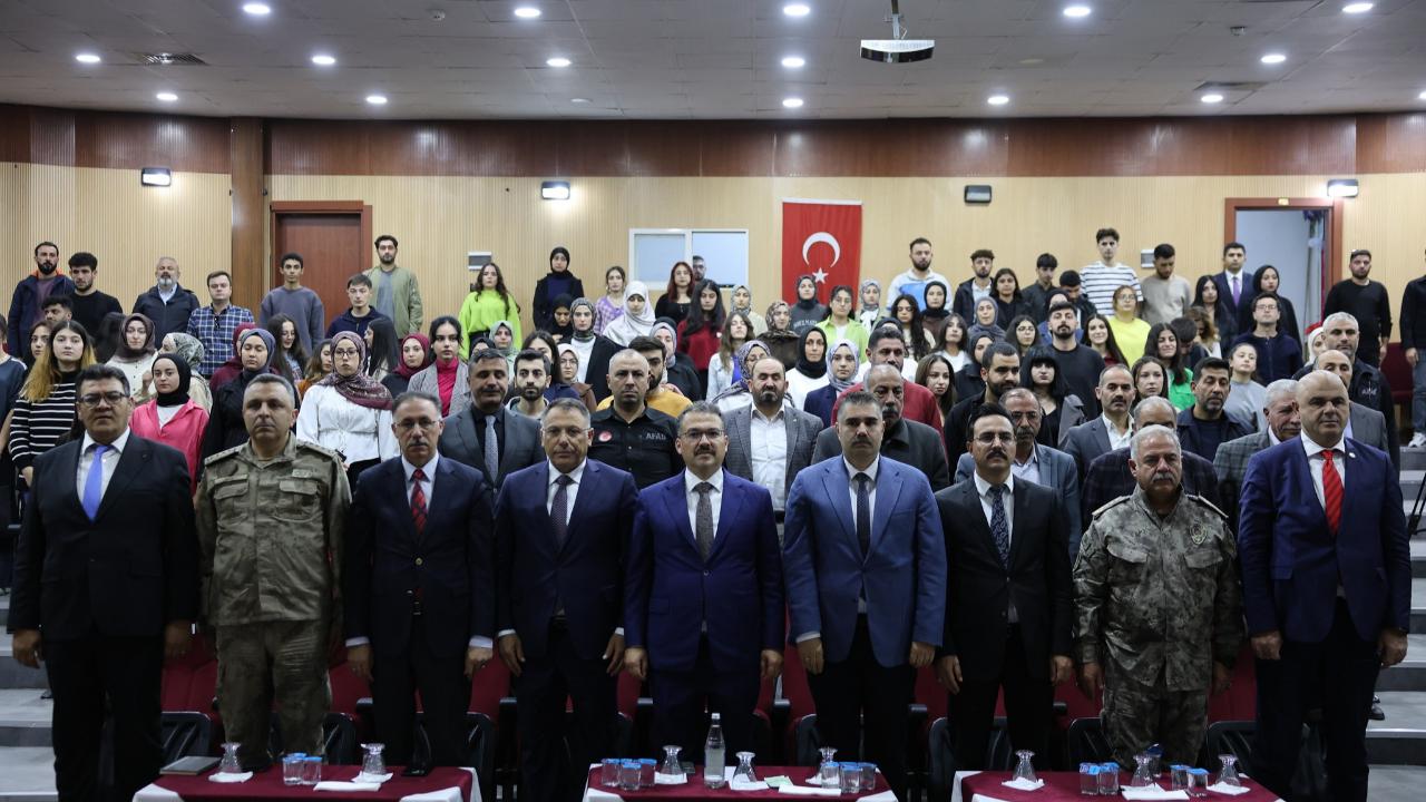 Iğdır Üniversitesinde “Terörsüz Gelecek” Paneli Düzenlendi