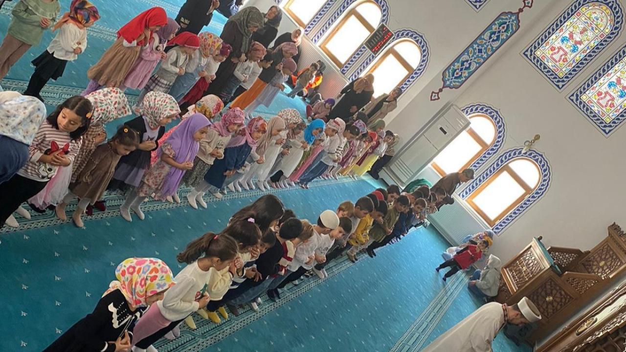 Iğdır’da “Cami-Çocuk Buluşması” Etkinliği Düzenlendi
