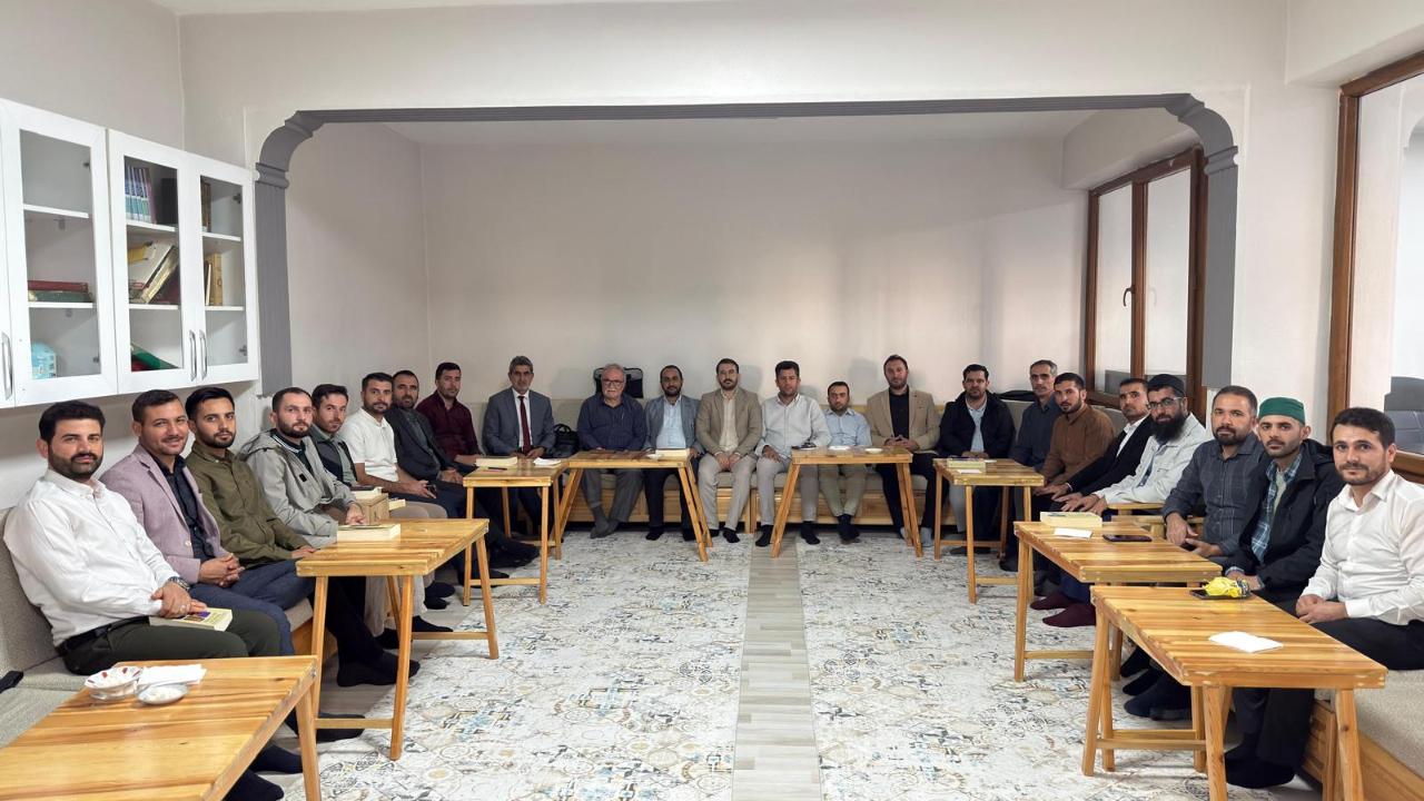 Iğdır&#039;da “İmamlar Ne İş Yapar” Kitabı Üzerine Anlamlı Etkinlik