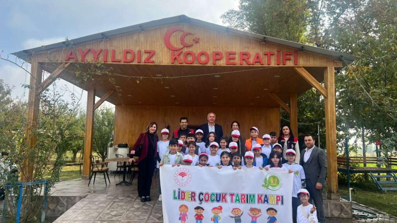Iğdır&#039;da Lider Çocuklar Tarımı ve Kooperatifçiliği Öğrendi