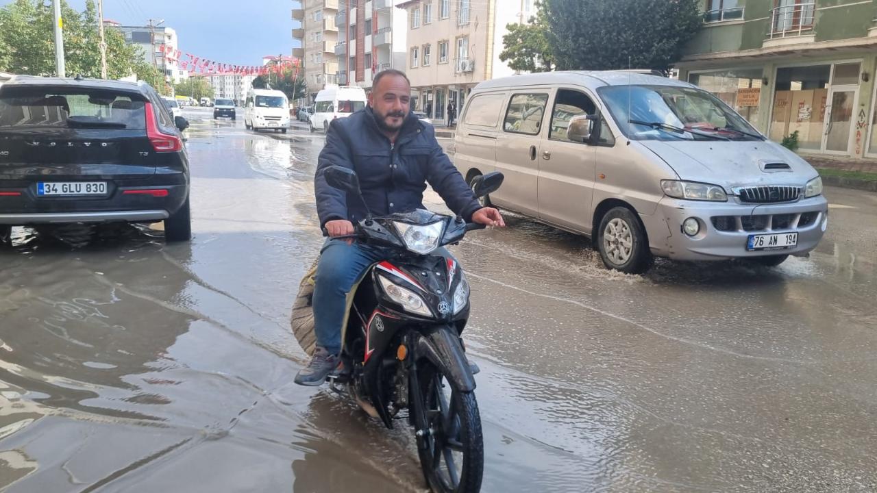 Iğdır’da Yağış Yolları Göle Çevirdi