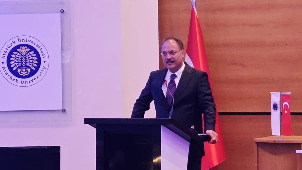 IĞDIRLI PROF. DR. KEREM KARABULUT’A DEKANLIK GÖREVİ