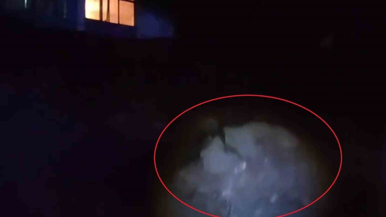 İnşaat Kazısı Toprak Kaymasına Neden Oldu: 2 Katlı Ev Tahliye Edildi