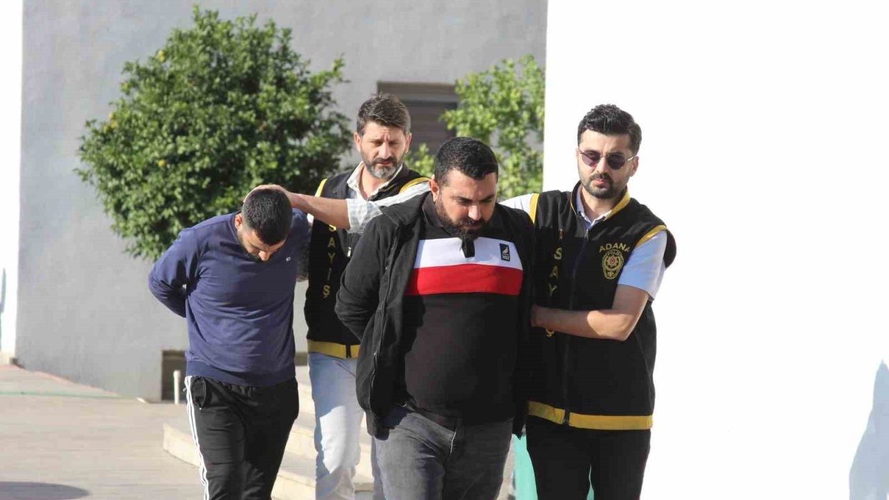 "İşe Git" Uyarısı Cinayetle Bitti: Kuzenini Bıçaklayarak Öldürdü İddiası!