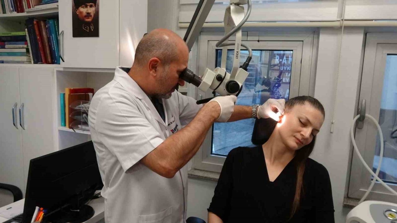 İşitme Kaybı Sosyal Yaşamı Olumsuz Etkiliyor ve Alzheimer Riskini Artırıyor