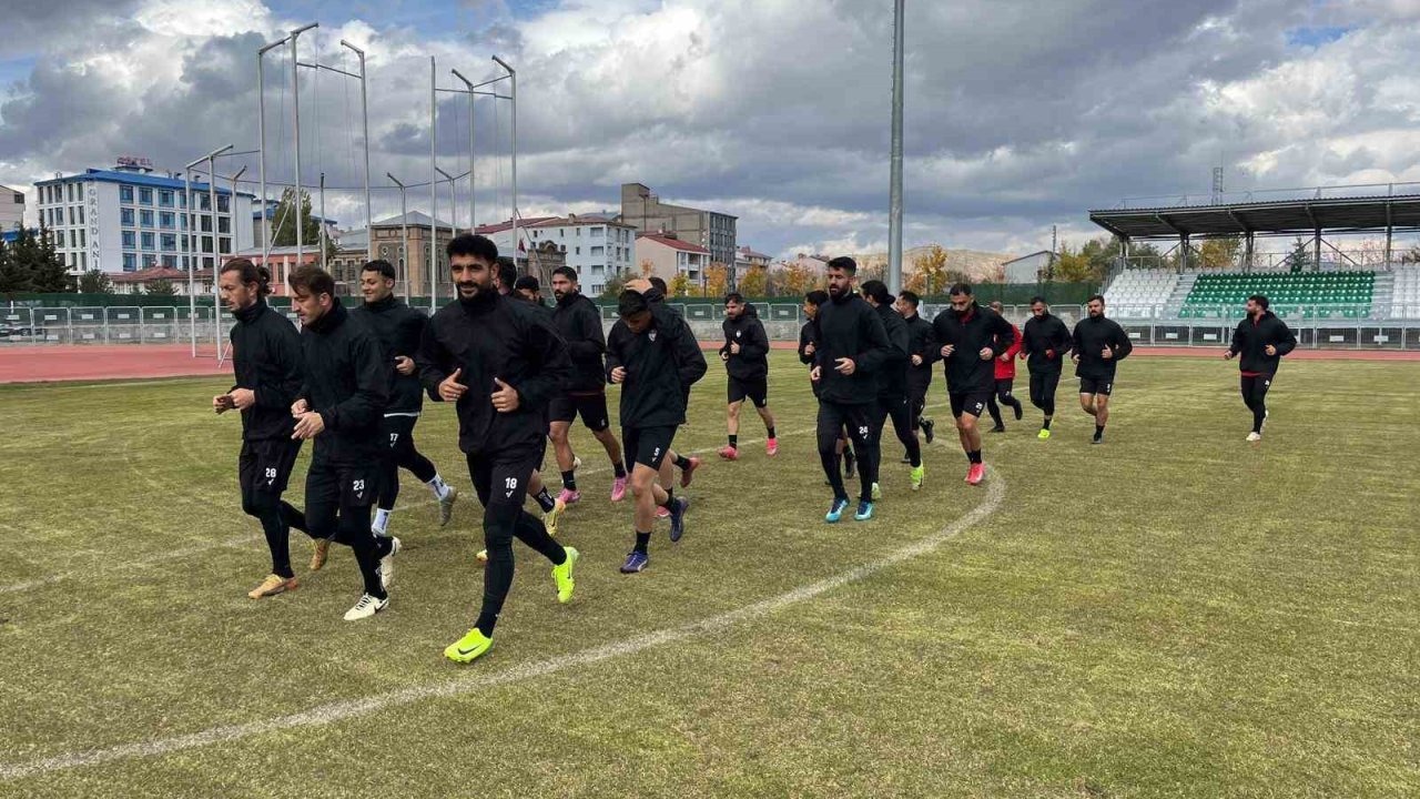 Kars 36 Spor, Liderlik Yarışında Çıkışını Sürdürmek İçin Bulanık Kop Spor Maçına Odaklandı