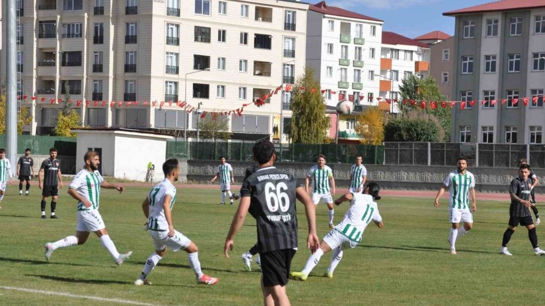 Kars 36 Spor, Sezona Farklı Galibiyetle Başladı: 4-1