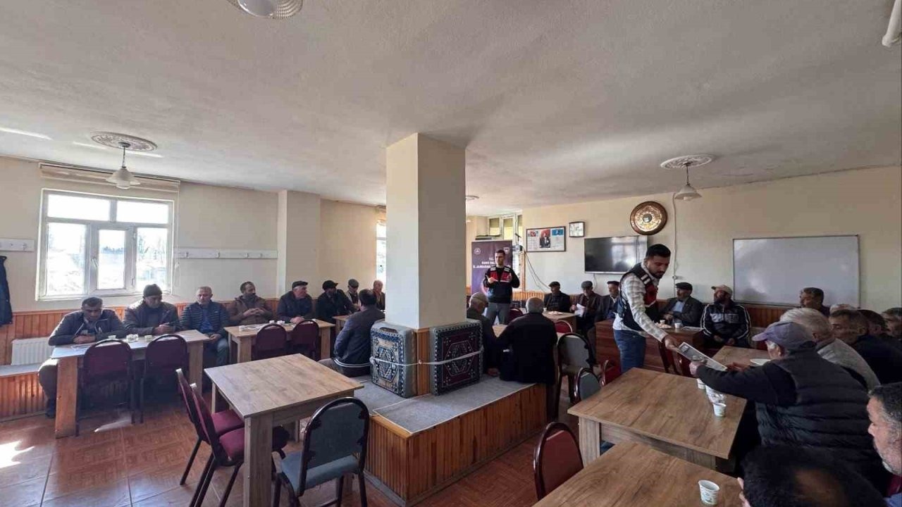 Kars Jandarmasından Kırsalda Siber Farkındalık Eğitimi