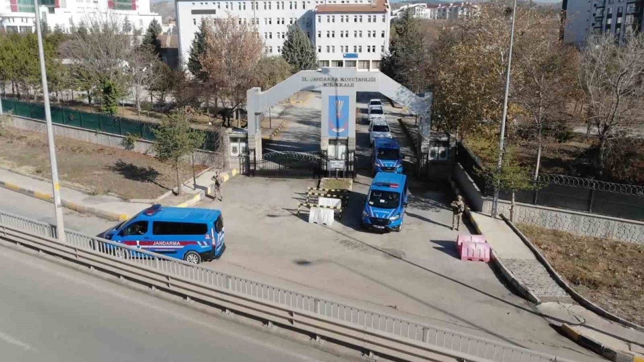 Kırıkkale&#039;de Üniversite Öğrencilerine Satılmak İstenen Binlerce Sentetik Hap Ele Geçirildi: 3 Şüpheli Gözaltında