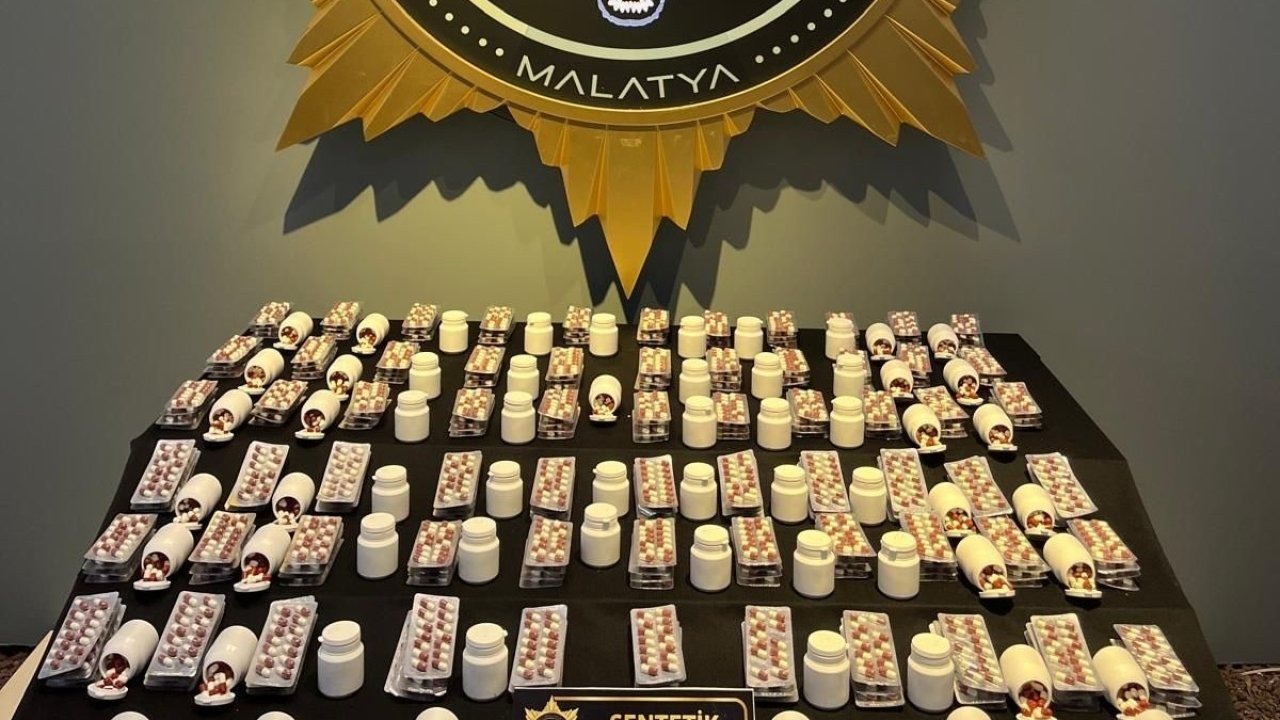 Malatya&#039;da Uyuşturucu Operasyonu: 7 Bin 881 Adet Uyuşturucu Hap Ele Geçirildi, 2 Kişi Tutuklandı