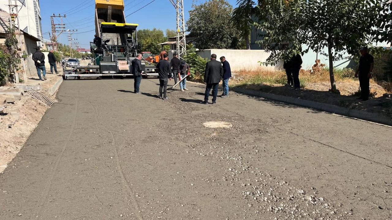 Melekli Beldesi’nde Doğalgaz ve Yol Çalışmaları Hız Kesmeden Devam Ediyor