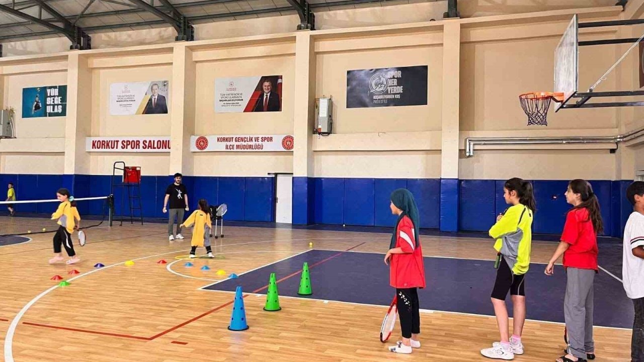 Muş Korkut’ta Tenis Antrenmanlarına Yoğun İlgi