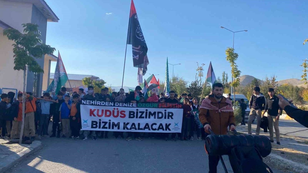 Patnos’ta &quot;Özgür Filistin&quot; Yürüyüşü: Binlerce Kişi Gazze Saldırılarını Protesto Etti