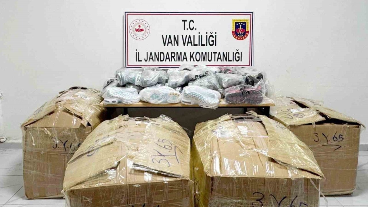 Piyasa Değeri 1 Milyon 235 Bin TL Olan Kaçak Malzeme Ele Geçirildi