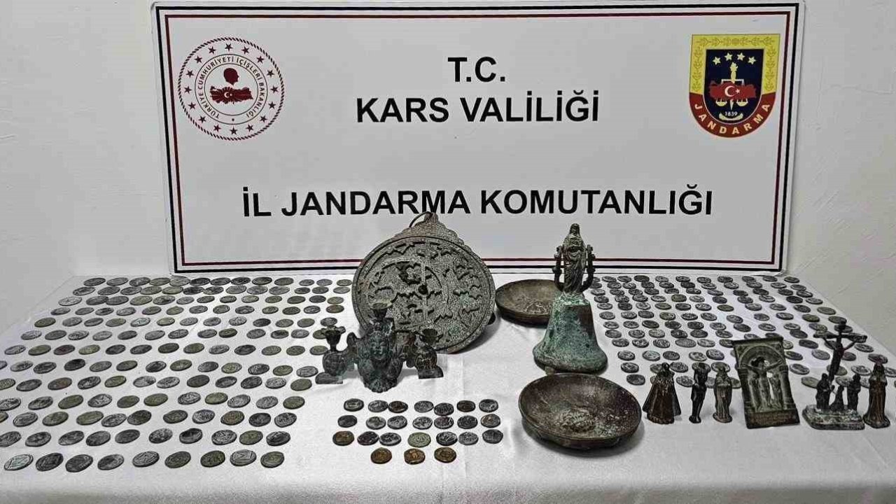 Sarıkamış&#039;ta Tarihi Eser Kaçakçılarına Büyük Darbe: 5 Şüpheli Tutuklandı