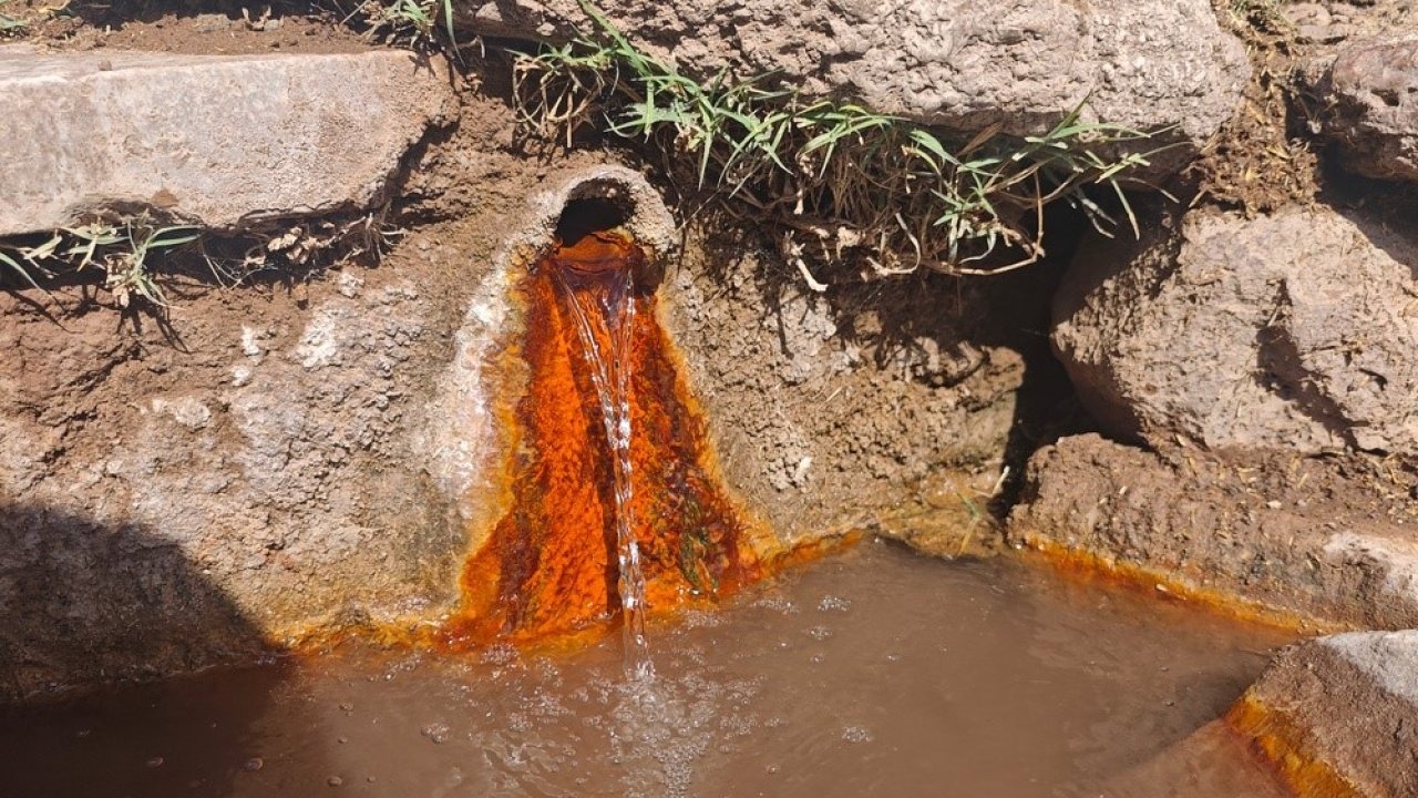 Şifasına İnanıyorlar: Elazığ’da Böbrek Taşını Düşürmek İçin 5 Kilometre Yürüyorlar
