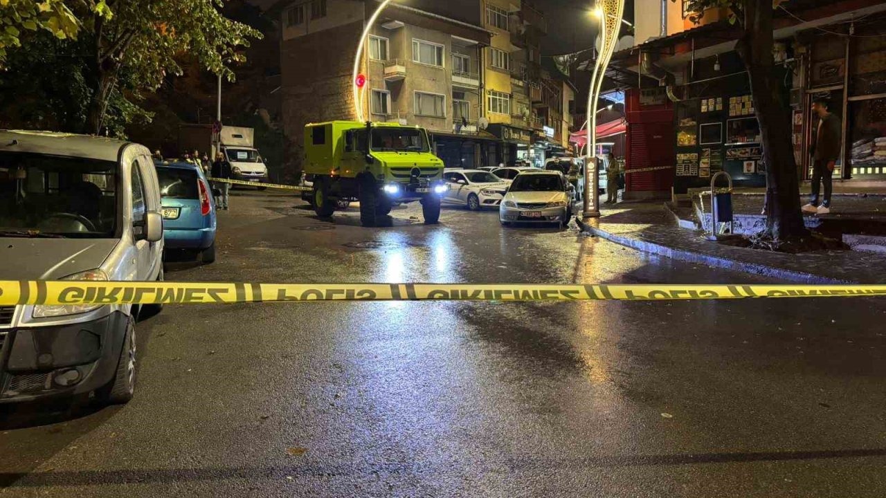 Sokak Ortasında Cinayet: Jiletle Rahatsızlık Veren Şahıs Silahla Vuruldu