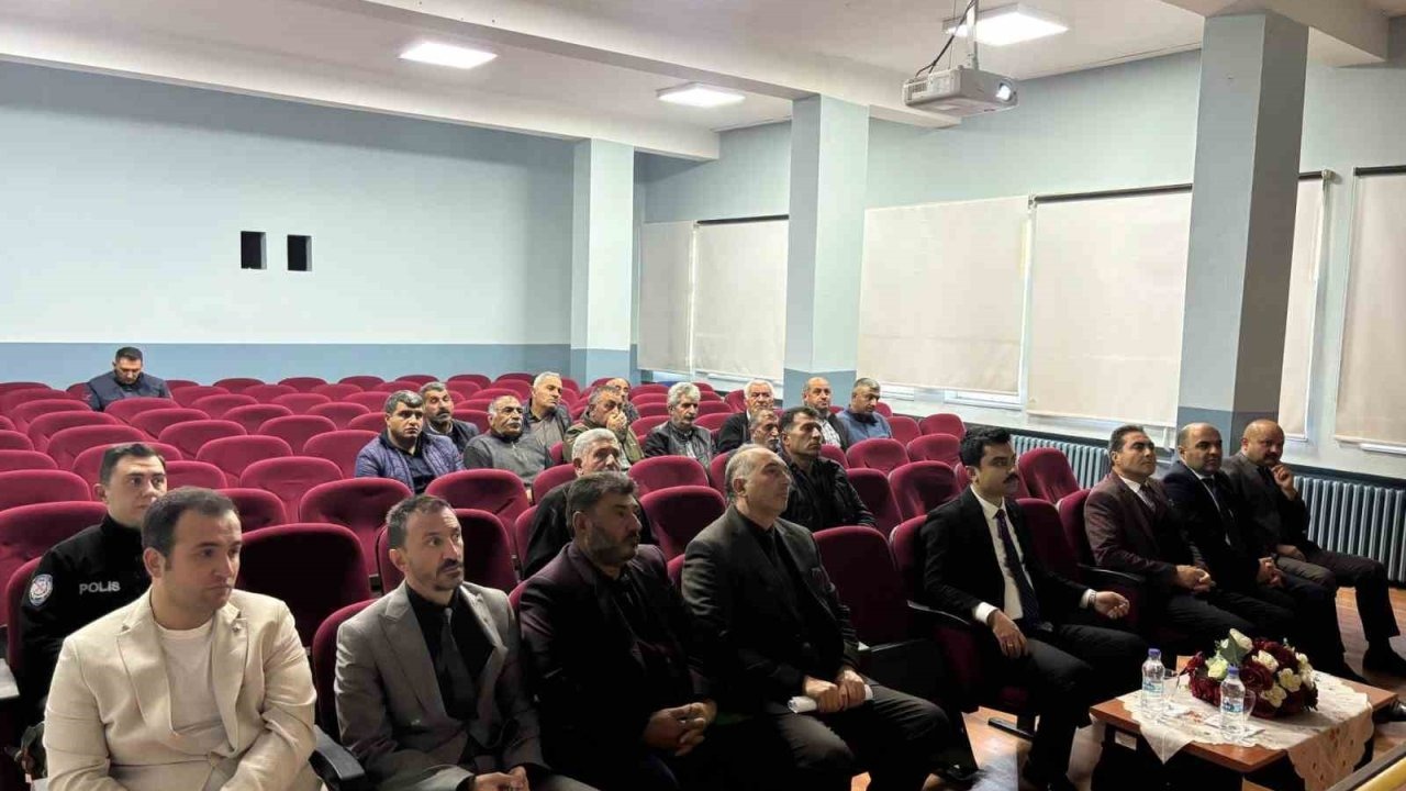 Susuz’da Okul Servis Sürücülerine Güvenli Öğrenci Taşımacılığı Eğitimi Verildi