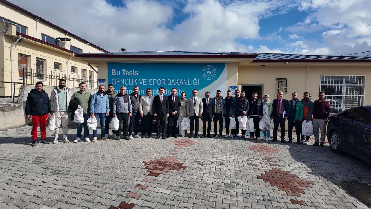 Tuzluca&#039;da Okul Sporları Seferberliği: 2024-2025 Faaliyetleri Değerlendirme Toplantısı Yapıldı