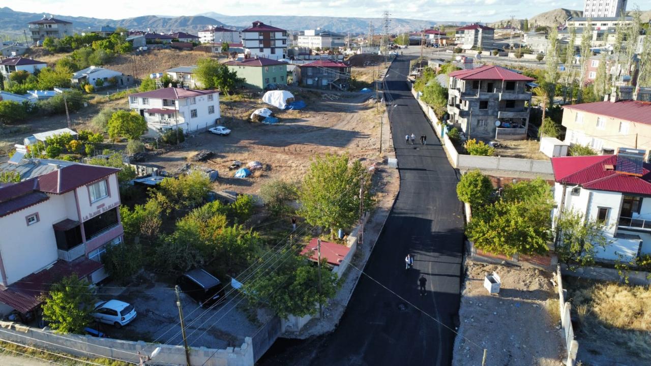 Tuzluca’da Sıcak Asfalt Çalışmaları Tamamlandı