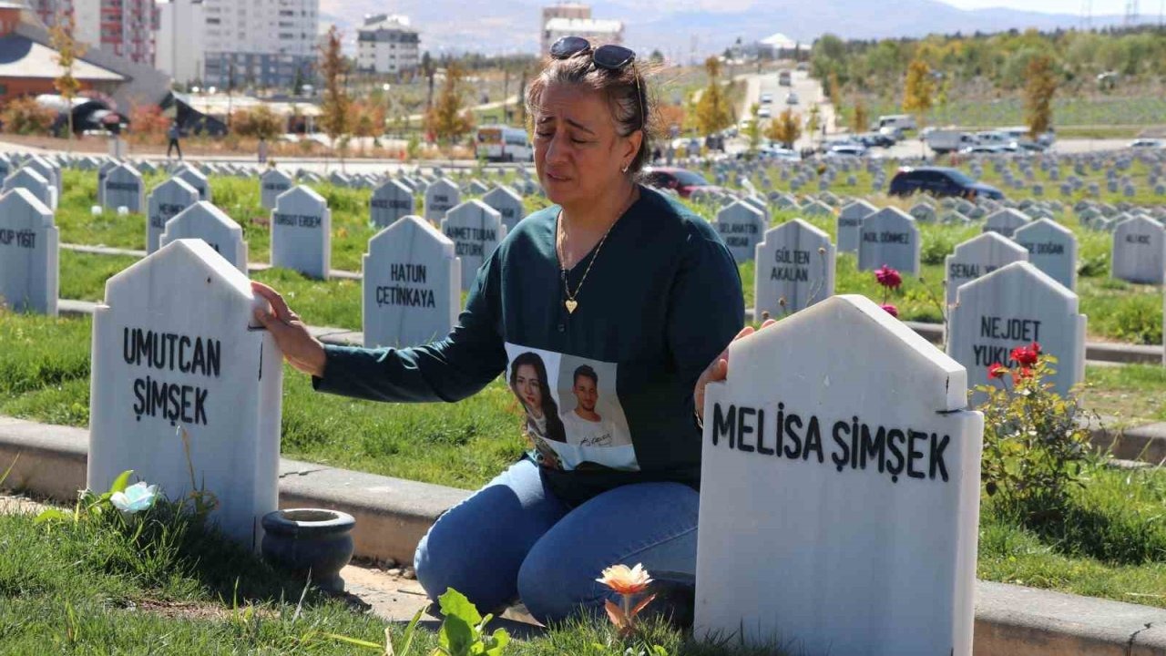 Vahşi Cinayette Acılı Anne İlk Kez Konuştu: &quot;Çocuklarımı Geri Getiremem Ama Katile Hak Ettiği Cezayı Aldıracağım&quot;