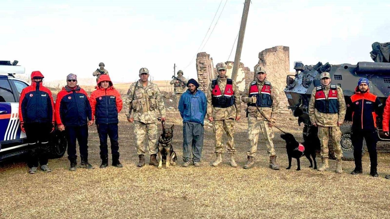 Van Özalp’te Kayıp Şahıs, Jandarma Ekiplerince Sağ Salim Bulundu