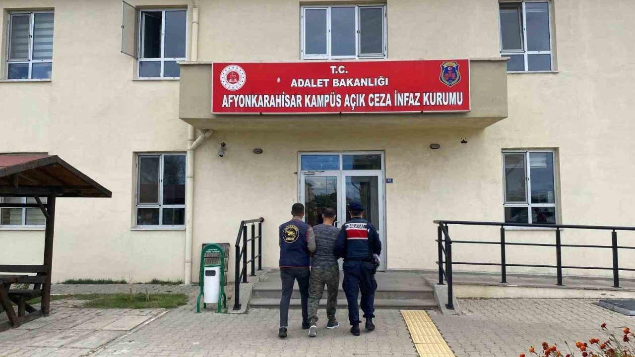 Yaklaşık 48 yıl hapis cezasıyla aranan şahıs yakalandı