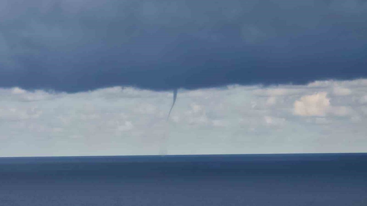 Zonguldak Açıklarında Deniz Üzerinde Üç Ayrı Hortum Gözlendi!