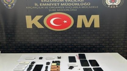 Erzurum'da sınava düzenekle girmeye çalışan 5 şahıs yakalandı