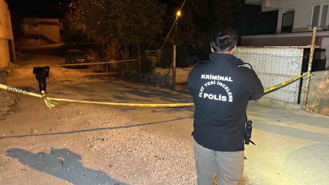 Adıyaman&#039;da Silahlı Kavga: Ayırmak İsteyen Bir Kişi Ağır Yaralandı