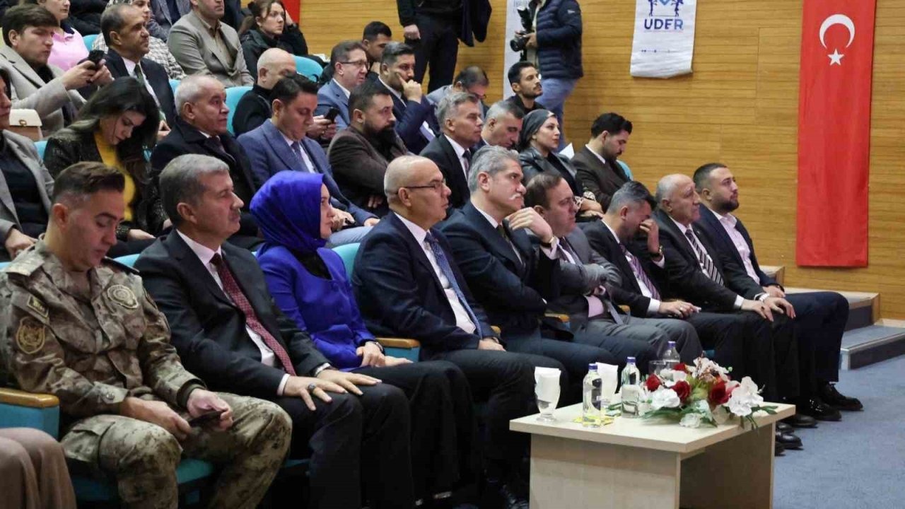 Ağrı’da Dünya Çocuk Hakları Günü Konferansı Gerçekleştirildi