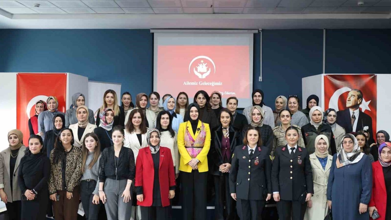 Ağrı&#039;da Koruyucu Aile Farkındalık Programı Düzenlendi: &quot;Sevgiyle Büyüyen Her Çocuk Geleceğe Umuttur&quot;