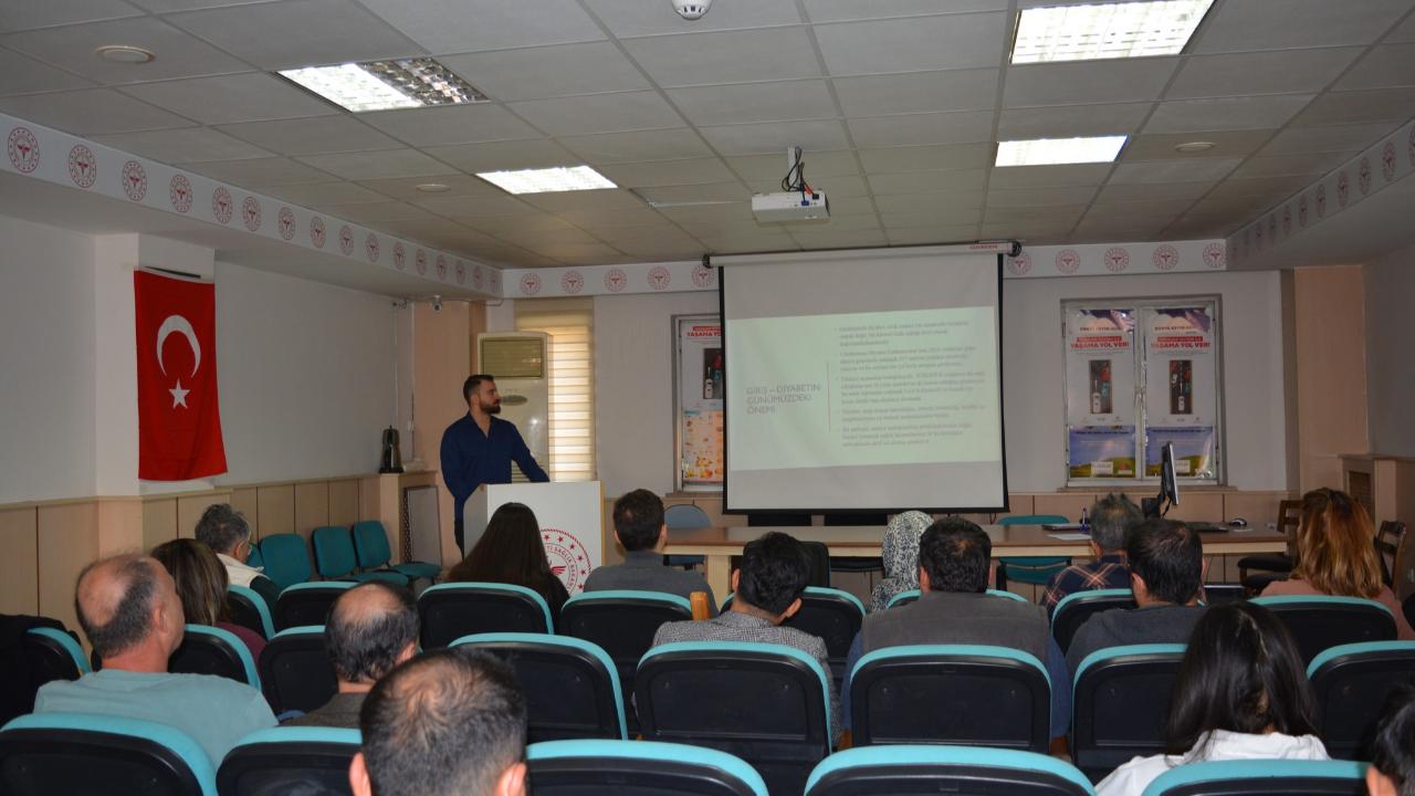 Aile Hekimlerine “Güncel Yaklaşımlar” Eğitimi Verildi
