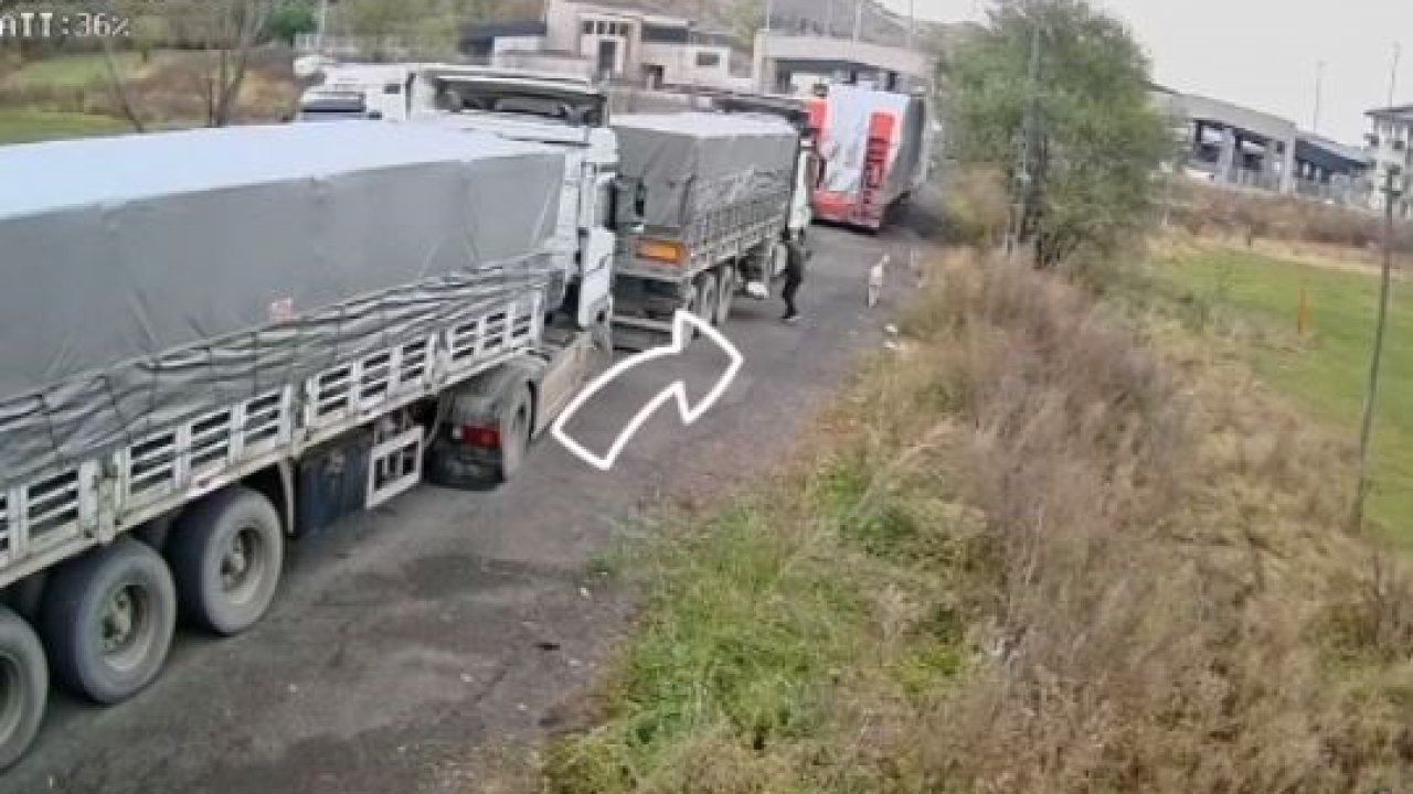 Ardahan Posof'ta Çöp Atan Sürücülere Kamera İle Tespit Edilip Ceza Kesildi