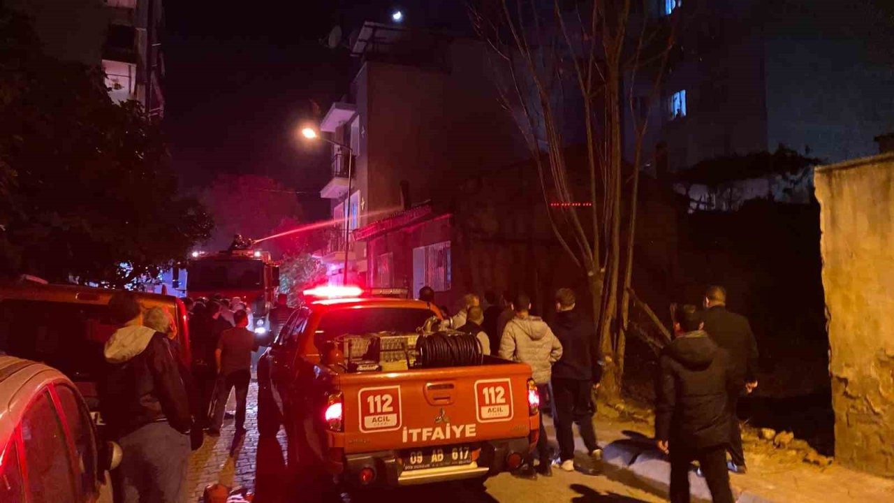 Aydın&#039;da Müstakil Ev Yandı: Yaşlı Kadın Evsiz Kaldı