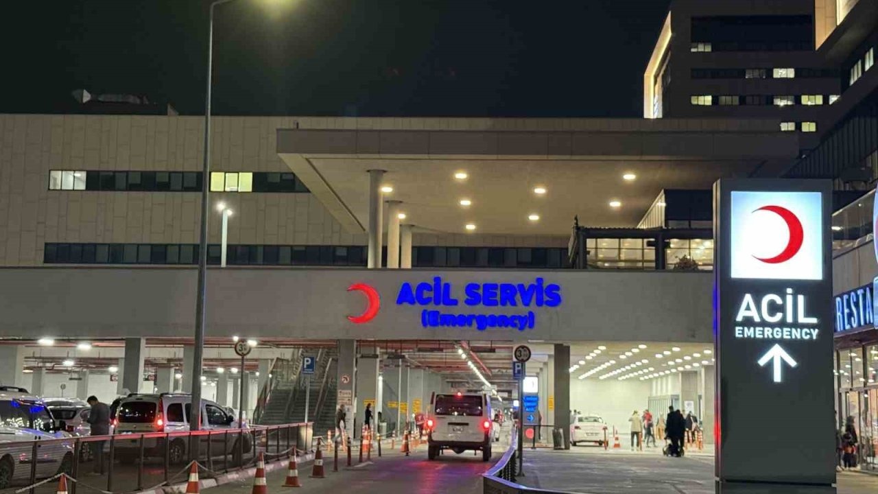 Başakşehir’de Ortaokulda Zehirlenme Şüphesi: 30 Öğrenci Hastanede, Kantin İşletmecileri Gözaltında