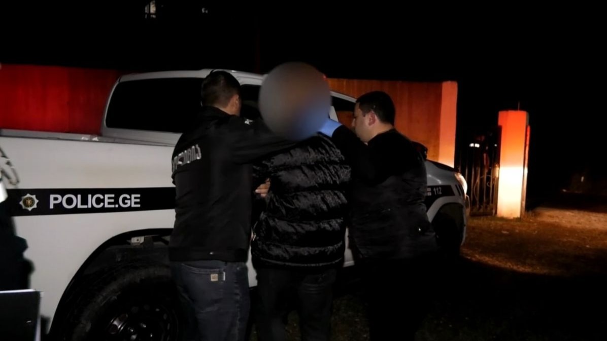 Batum’da &quot;Barış Boyun&quot; suç örgütünün 2 üyesine gözaltı