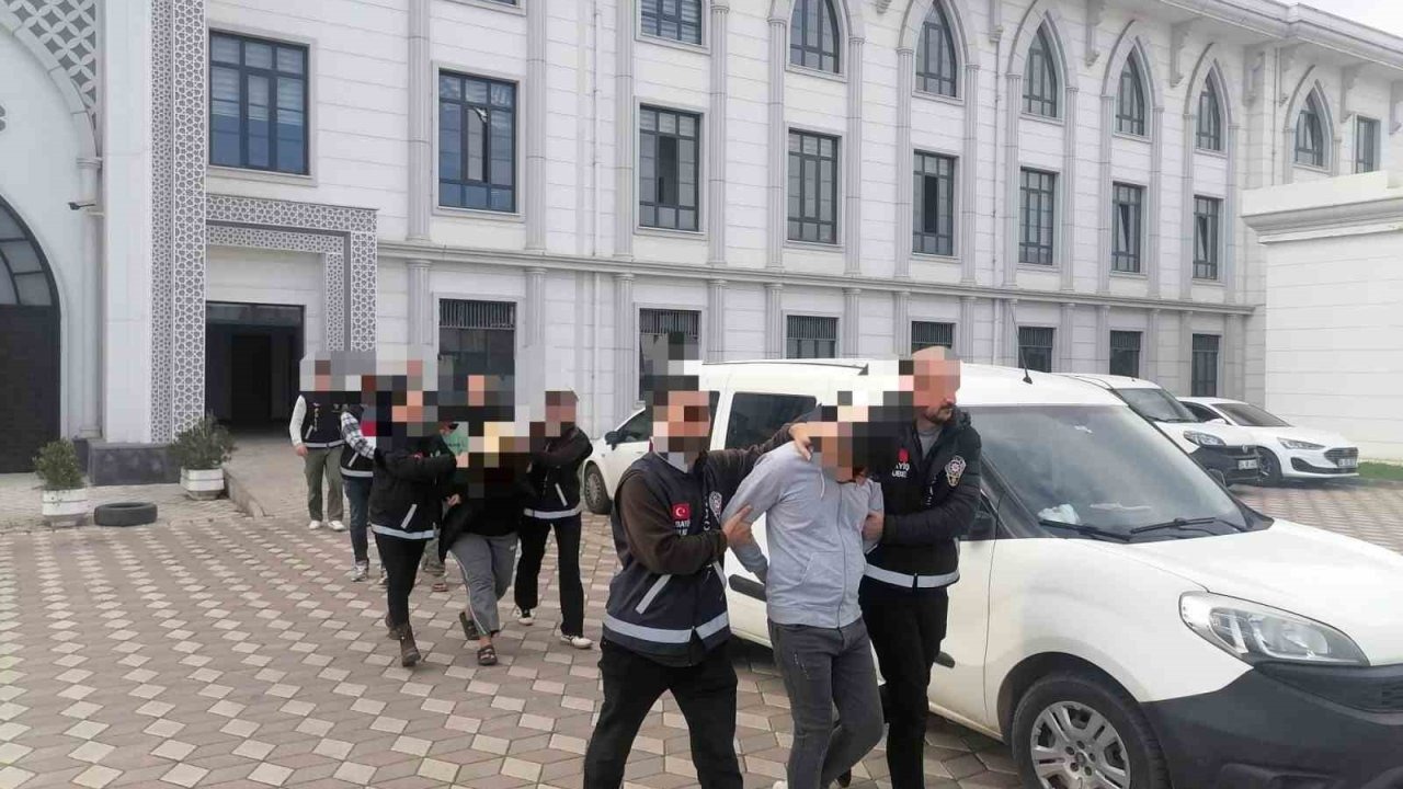 Bıçaklı Kavga Sonrası 4 İş Yeri Çalışanı Tutuklandı