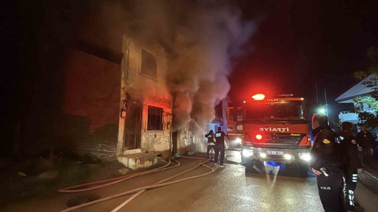 Bolu&#039;da Sobadan Çıkan Yangın Paniğe Neden Oldu: 1 Yaralı