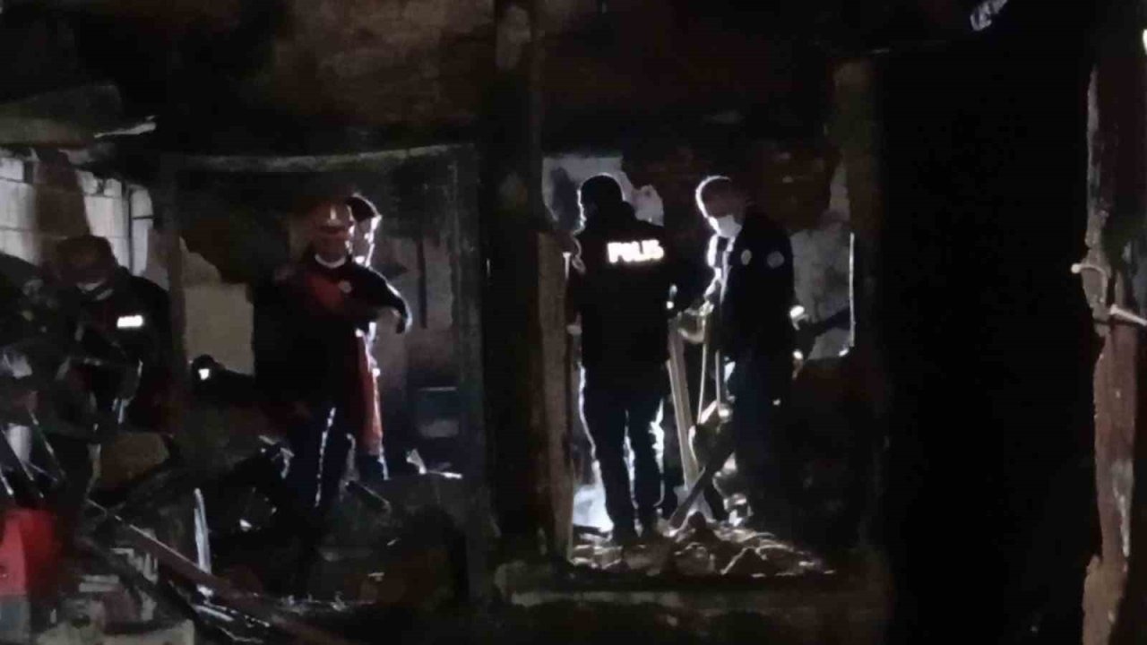 Bursa Osmangazi&#039;de Yangın Faciası: Kayıp Ev Sahibi Hayatını Kaybetti