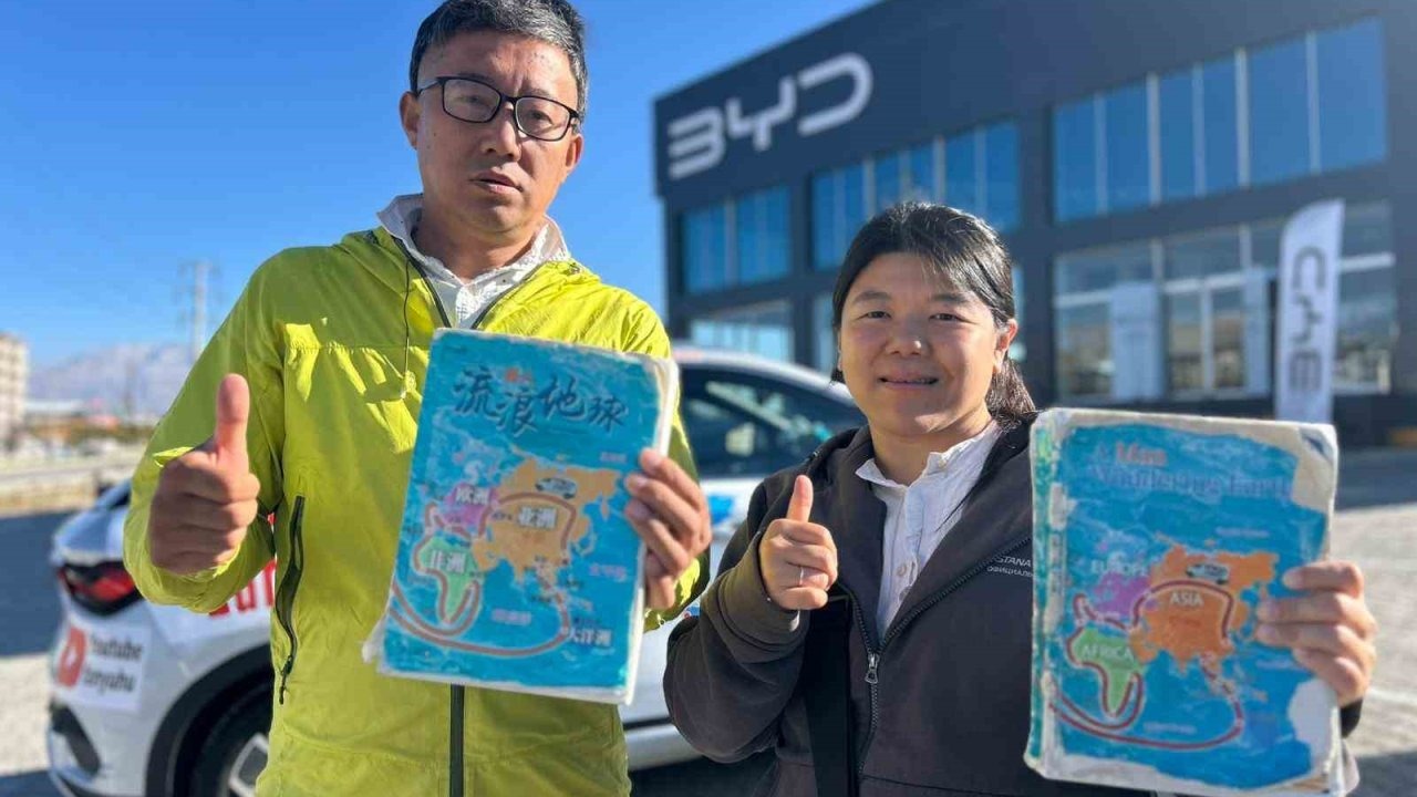 Çinli Gezgin Çift, Elektrikli Araçlarıyla Dünya Turunda Van&#039;a Ulaştı