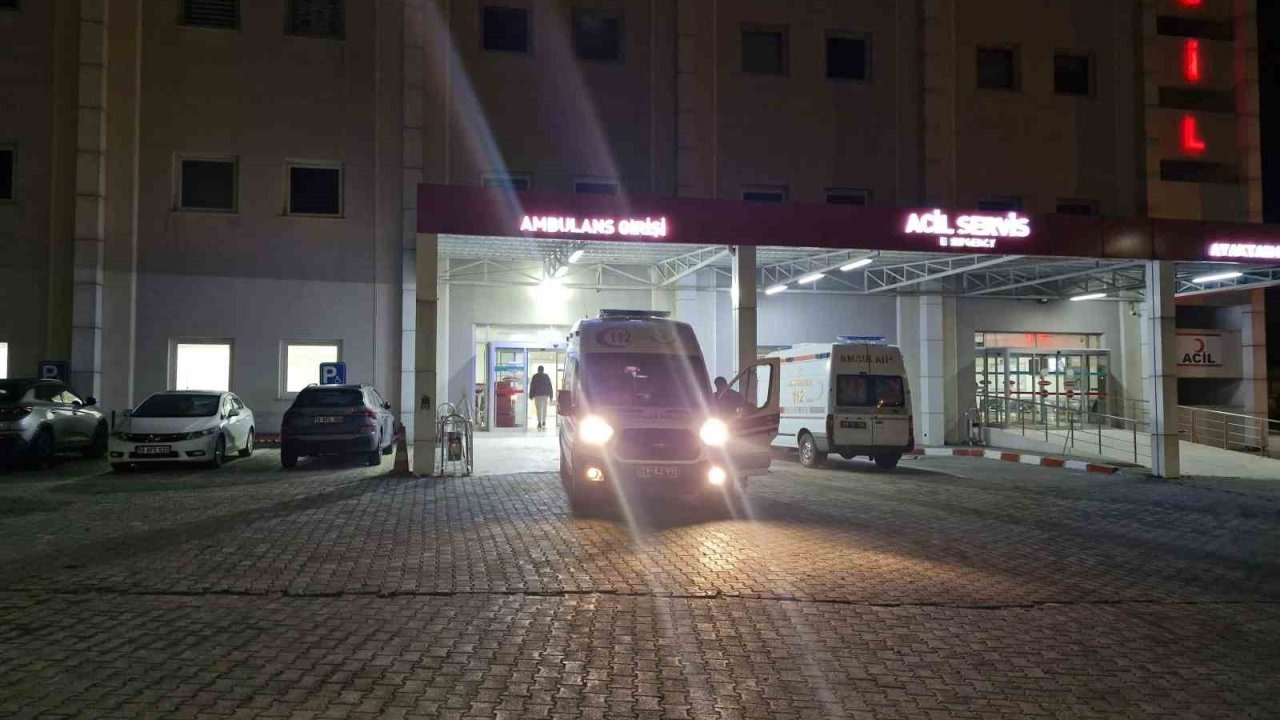 Çorum’da Tavuk Döner Yiyen 5 Lise Öğrencisi Zehirlenme Şüphesiyle Hastaneye Kaldırıldı