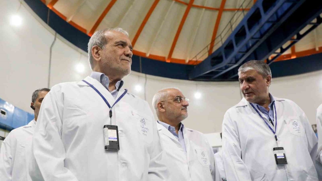 Cumhurbaşkanı Pezeşkiyan: &quot;İran&#039;ın Nükleer Gücü Binalar Değil, Bilim İnsanlarımızdır&quot;