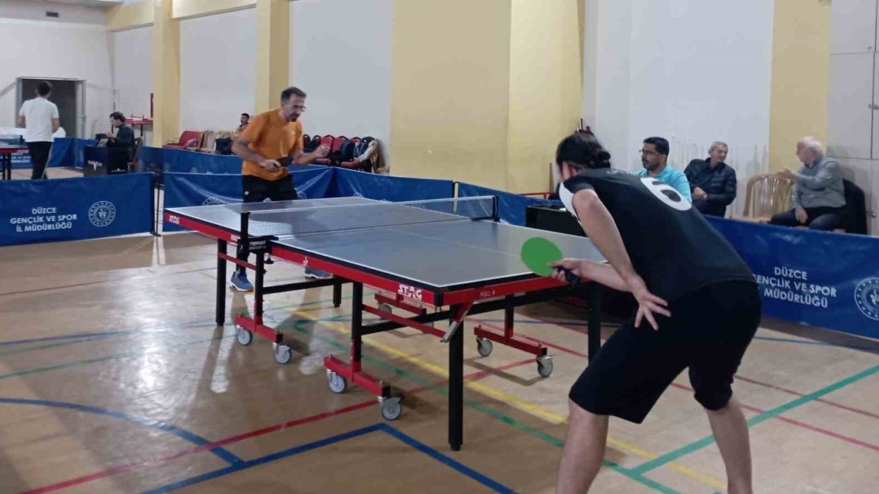 Düzce Öğretmenler Günü Masa Tenisi Turnuvası Sonuçlandı
