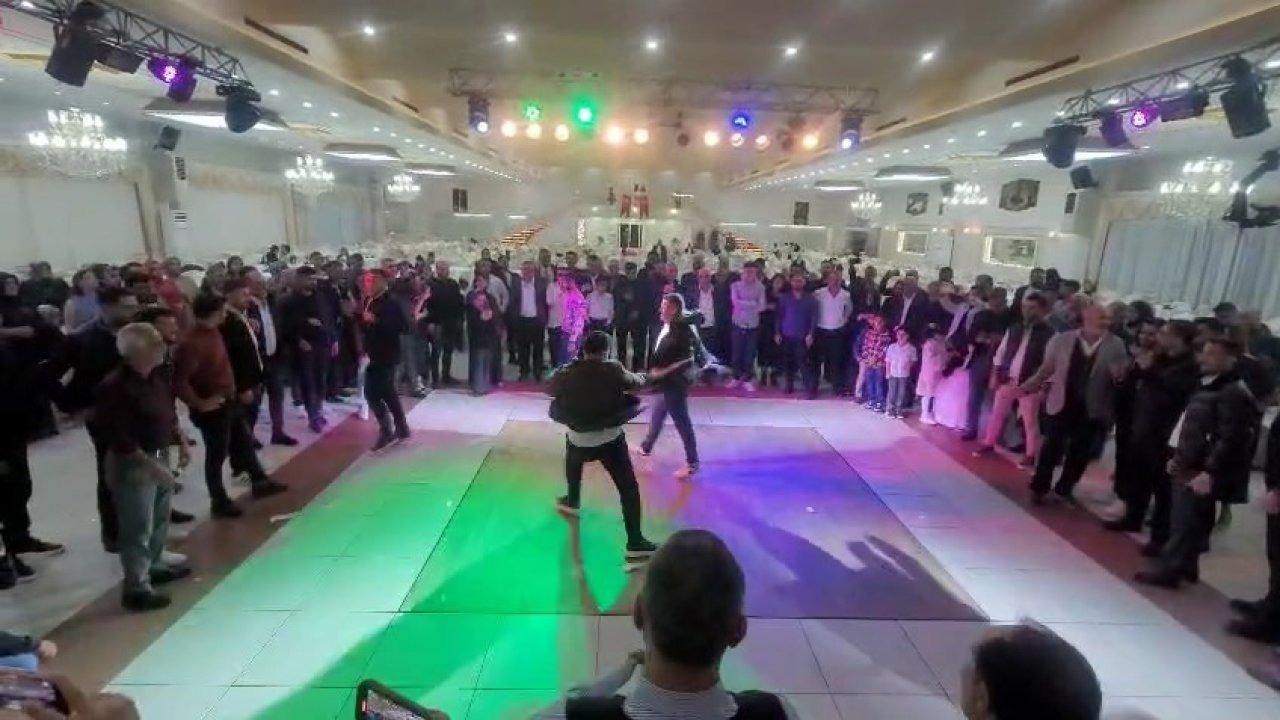 Elazığ Düğününde Gündem Oldu: Görenleri Hayrete Düşüren Malatya Yöresi Oyunu &quot;Tura&quot;