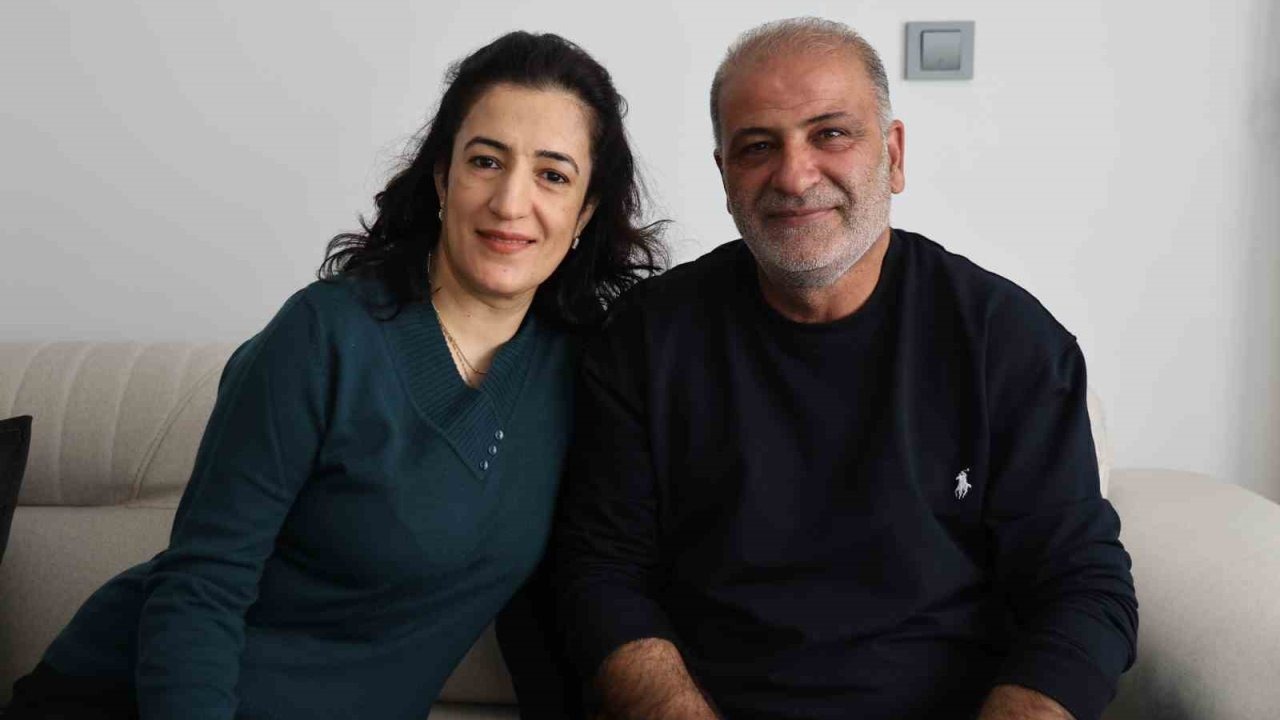 Elazığ’da Depremzede Arzu İnce: &quot;Yaz Mevsimi Bitti Diye Üzülmedik, Evin İçerisi Yaz Sıcaklığında&quot;